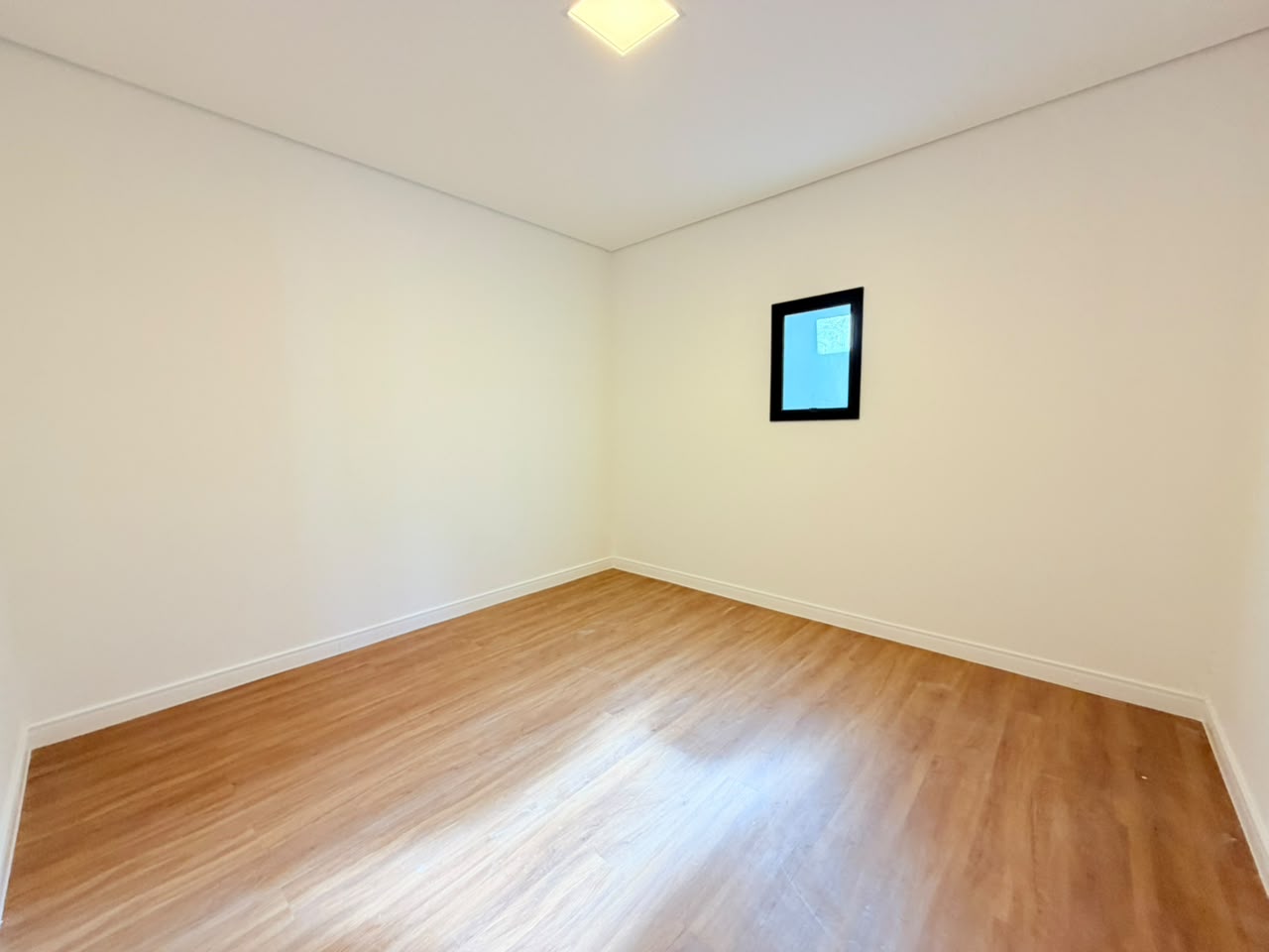 Área de convivência casa à venda em Itahye Residencial, Alphaville, Barueri — 4 suítes, 560 m² — imagem 6 de 21