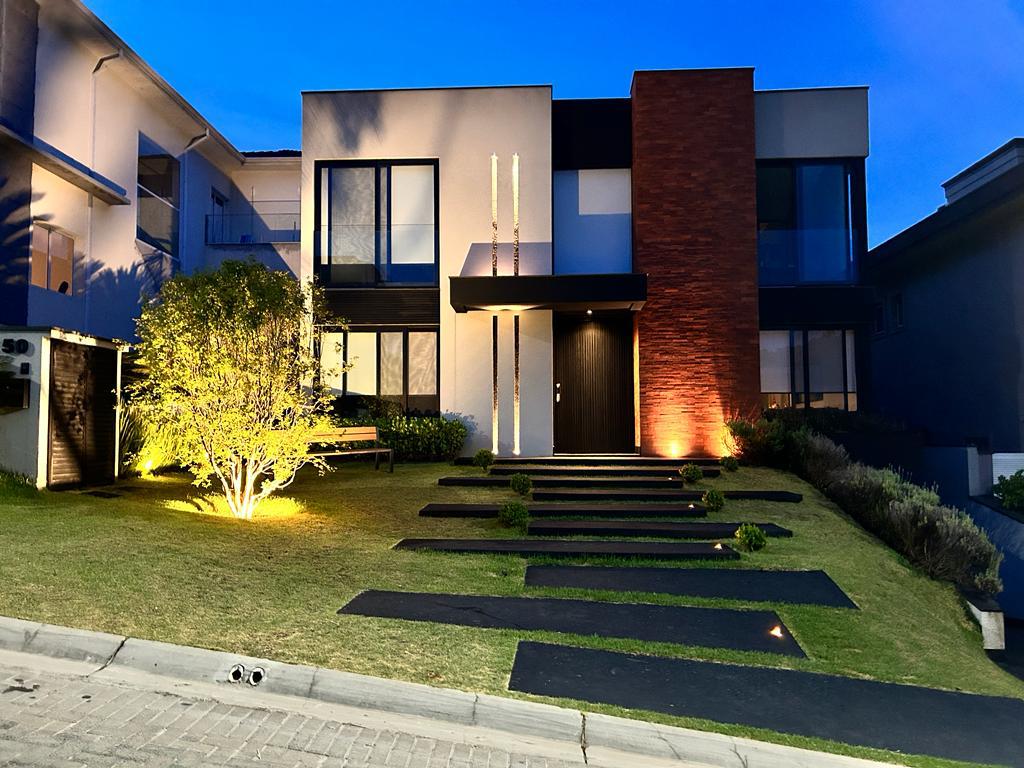 Cozinha e área gourmet casa à venda em Tambore 11, Santana de Parnaíba — 5 suítes, 420 m² — imagem 3 de 32