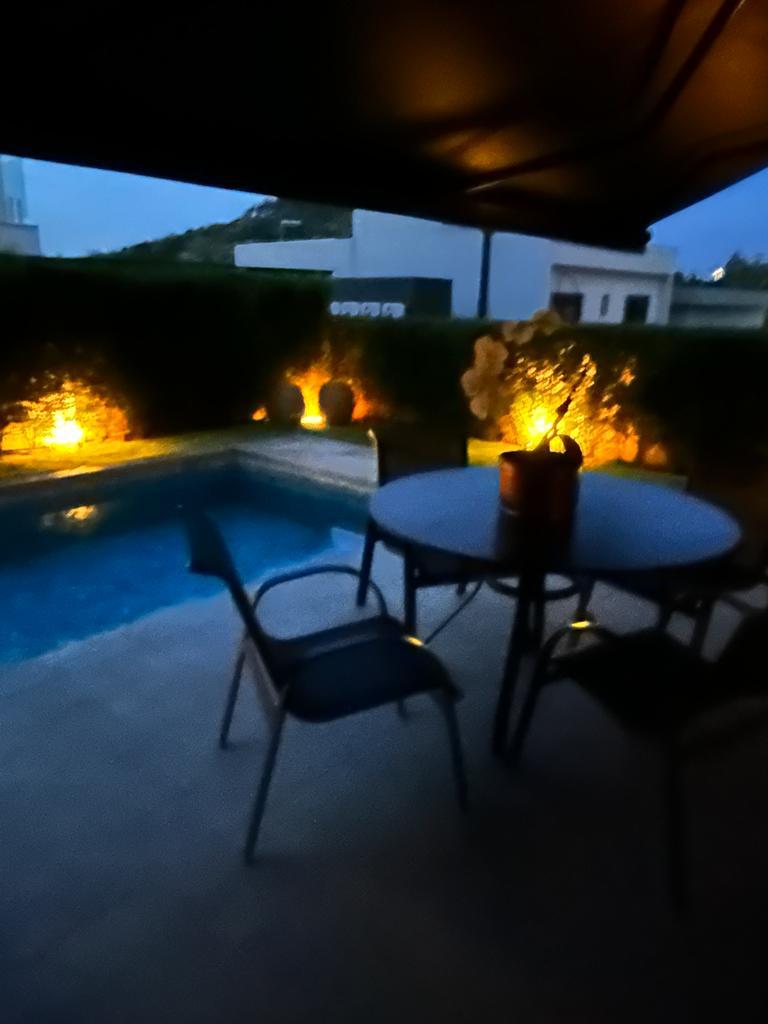 Área de convivência casa à venda em Tambore 11, Santana de Parnaíba — 5 suítes, 420 m² — imagem 6 de 32