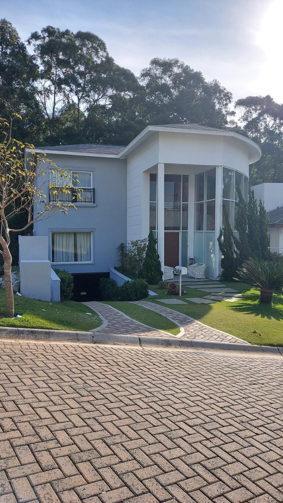 Sala de estar casa à venda em Tambore 11, Alphaville, Santana de Parnaíba — 4 suítes, 712 m² — imagem 2 de 50