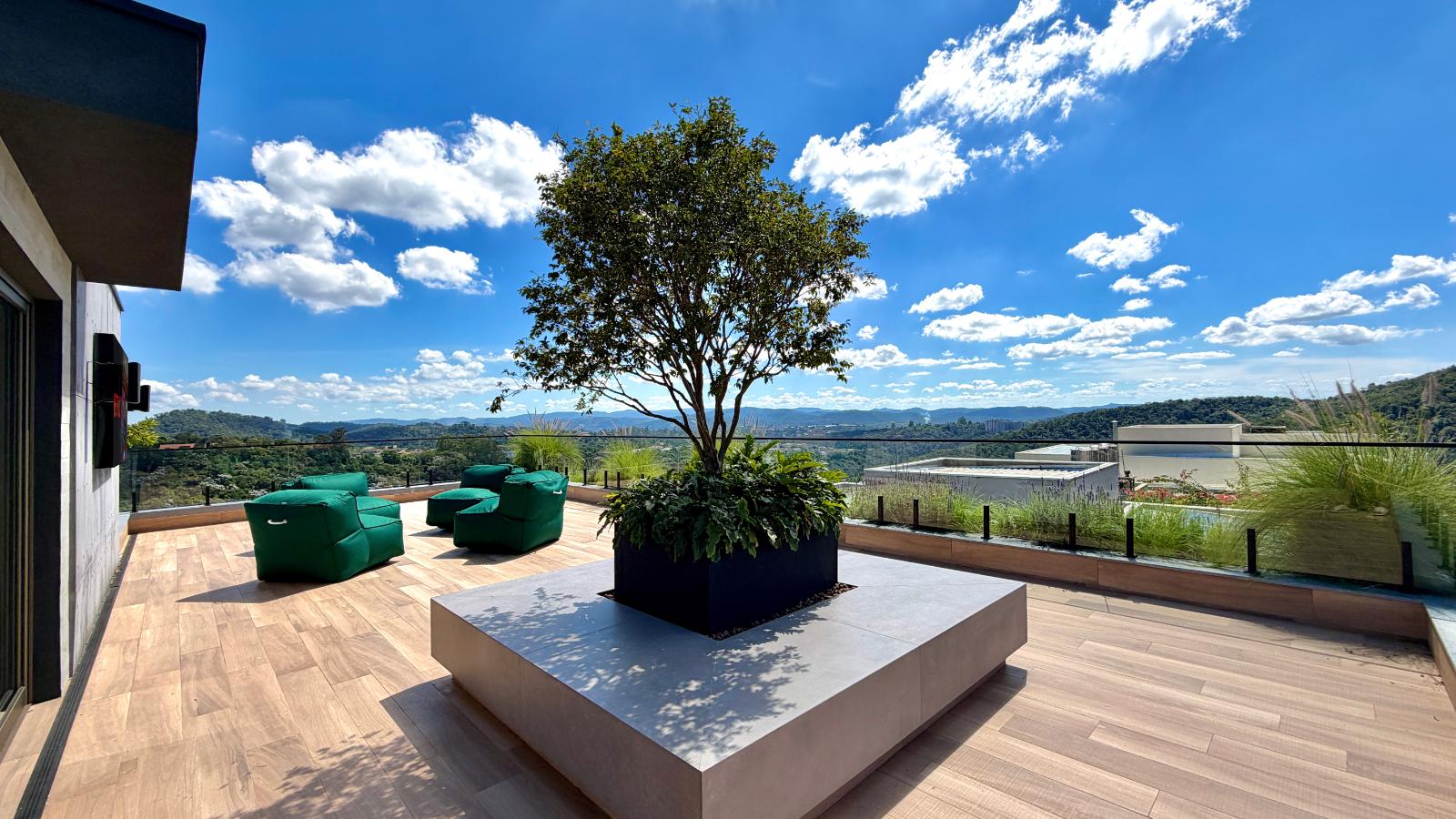 Piscina e área externa casa à venda em Genesis 2, Alphaville, Santana de Parnaíba — 4 suítes, 493 m² — imagem 5 de 48