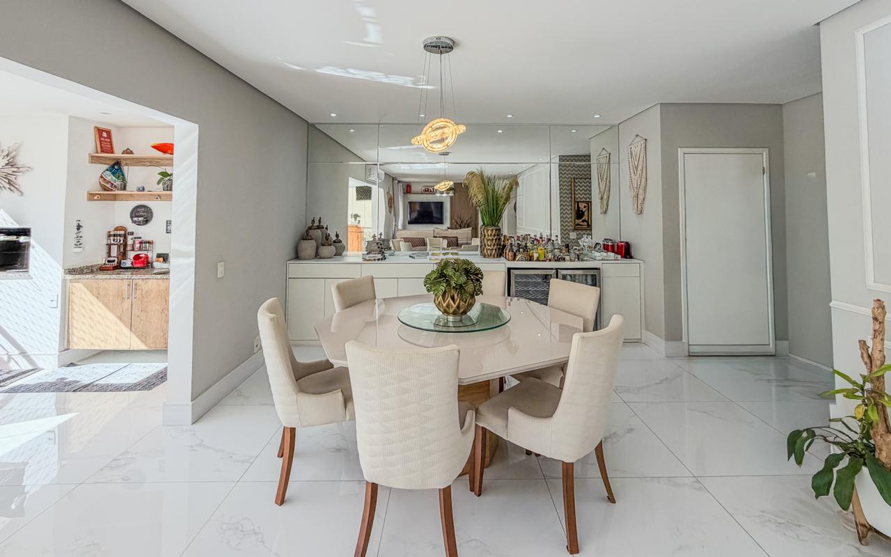 Cozinha e área gourmet apartamento à venda em Ghaia Tambore, Alphaville, Santana de Parnaíba — 3 suítes, 158 m² — imagem 3 de 25