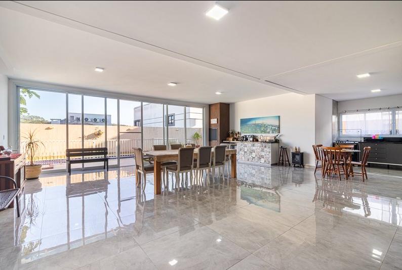 Suíte principal casa à venda em Itahye Residencial, Alphaville, Barueri — 3 suítes, 435 m² — imagem 4 de 16