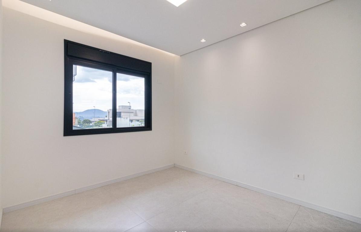 Cozinha e área gourmet casa à venda em Itahye Residencial, Alphaville, Barueri — 4 suítes, 420 m² — imagem 3 de 17