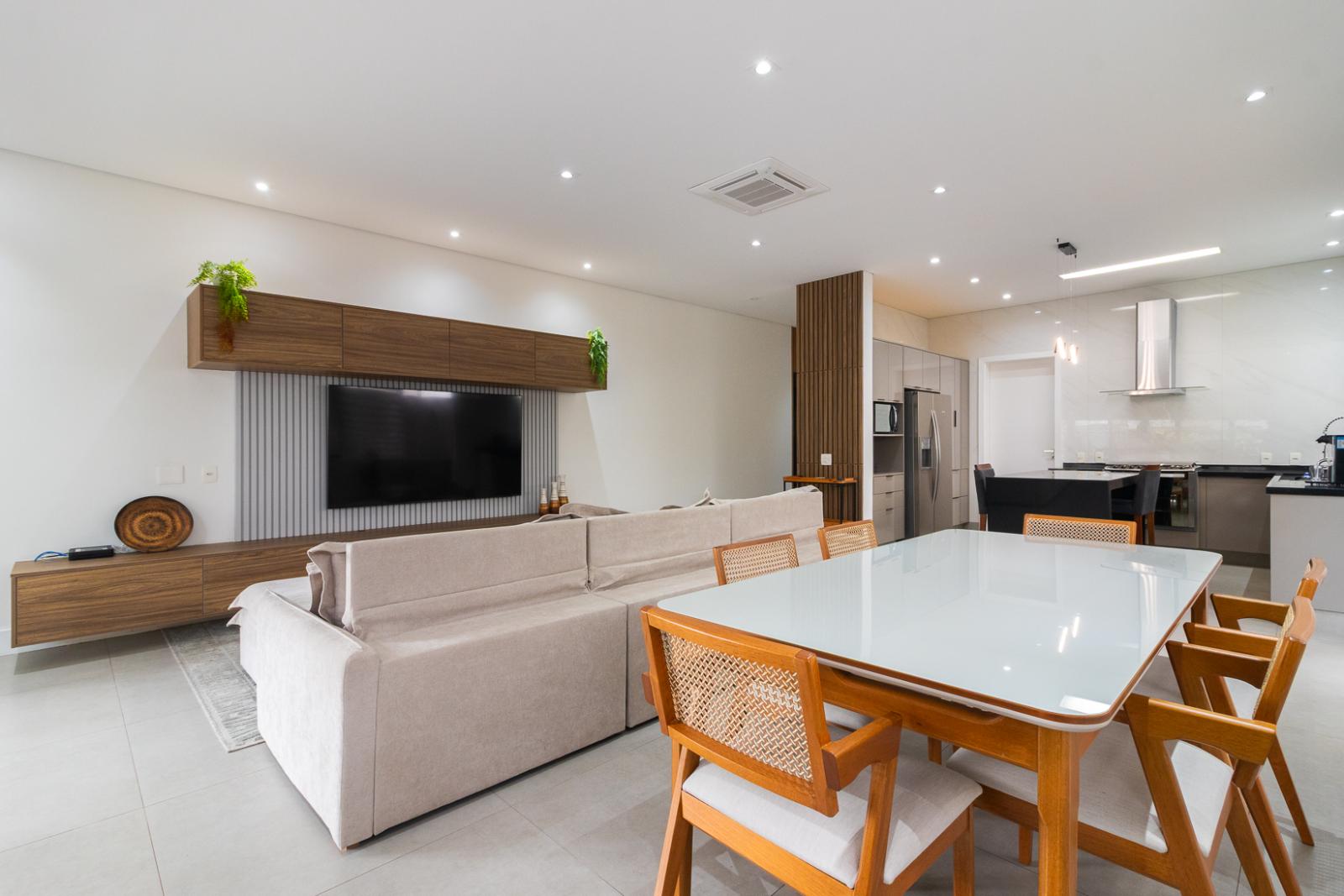 Área de convivência casa à venda em Itahye Residencial, Alphaville, Barueri — 3 suítes, 420 m² — imagem 6 de 29