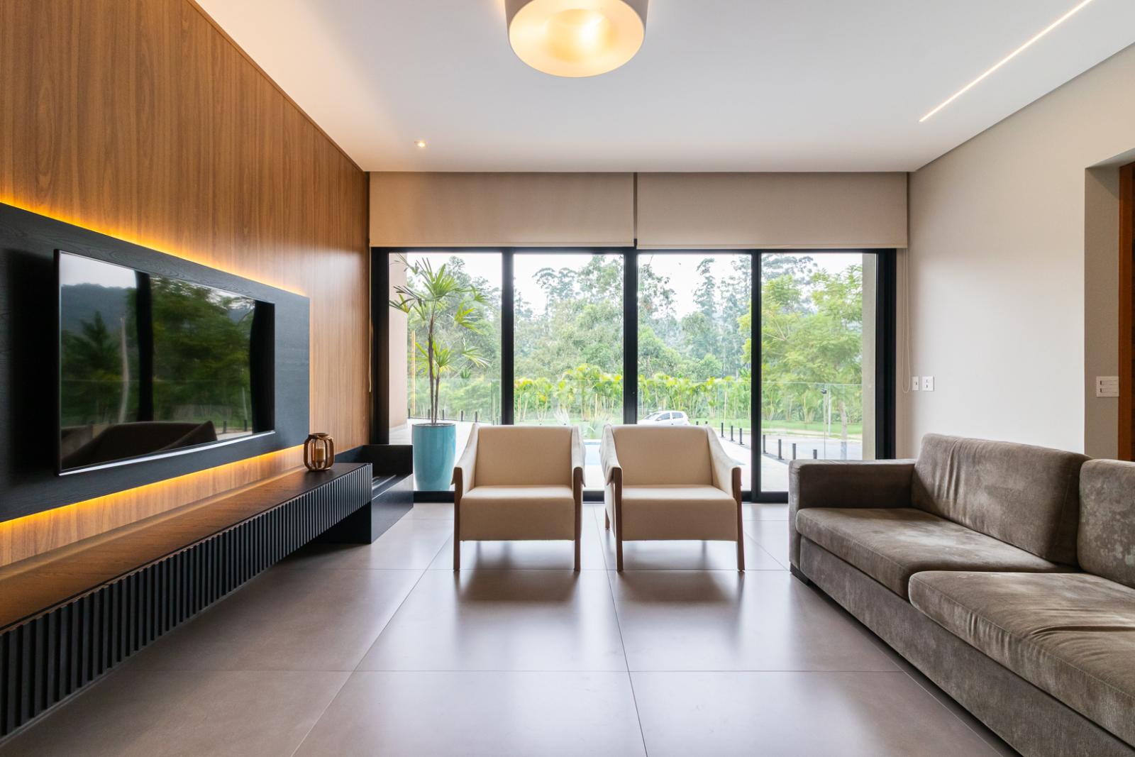 Suíte principal casa à venda em Itahye Residencial, Barueri — 3 suítes, 580 m² — imagem 4 de 31