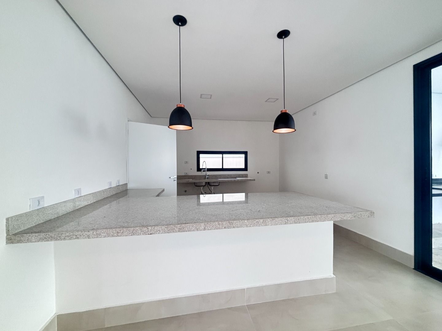 Piscina e área externa casa à venda em Itahye Residencial, Alphaville, Barueri — 4 suítes, 420 m² — imagem 5 de 15