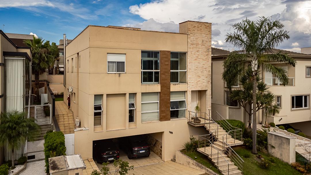Fachada casa à venda em Burle Marx, Alphaville, Santana de Parnaíba — 5 suítes, 441 m² — imagem 1 de 85
