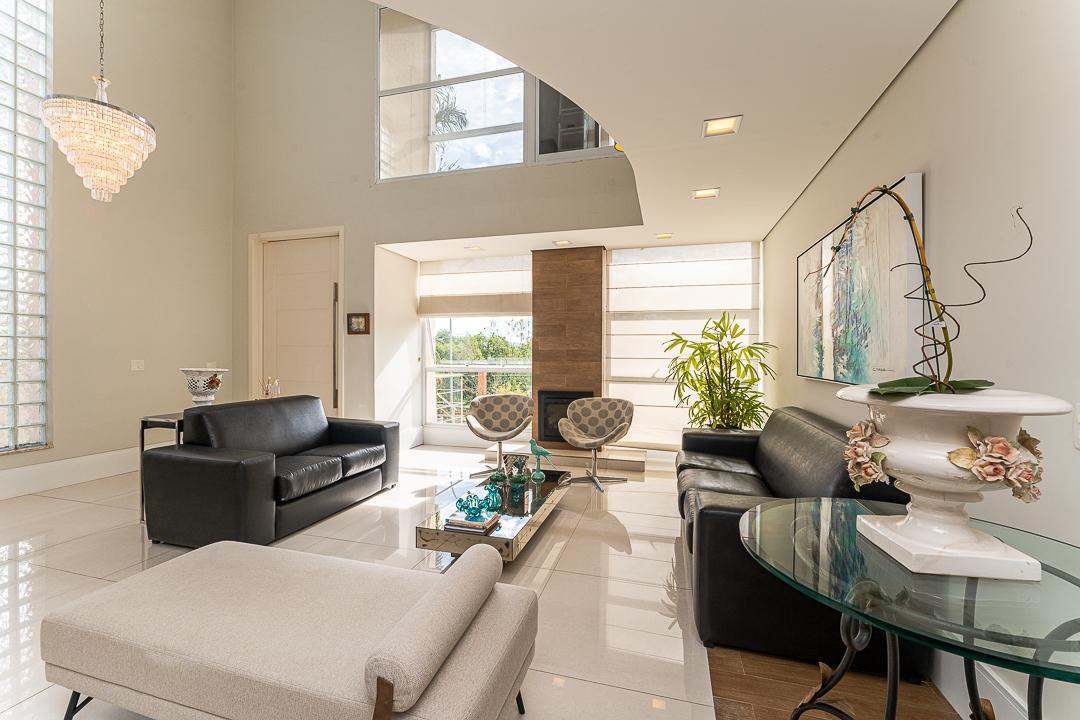 Sala de estar casa à venda em Burle Marx, Alphaville, Santana de Parnaíba — 5 suítes, 441 m² — imagem 2 de 85