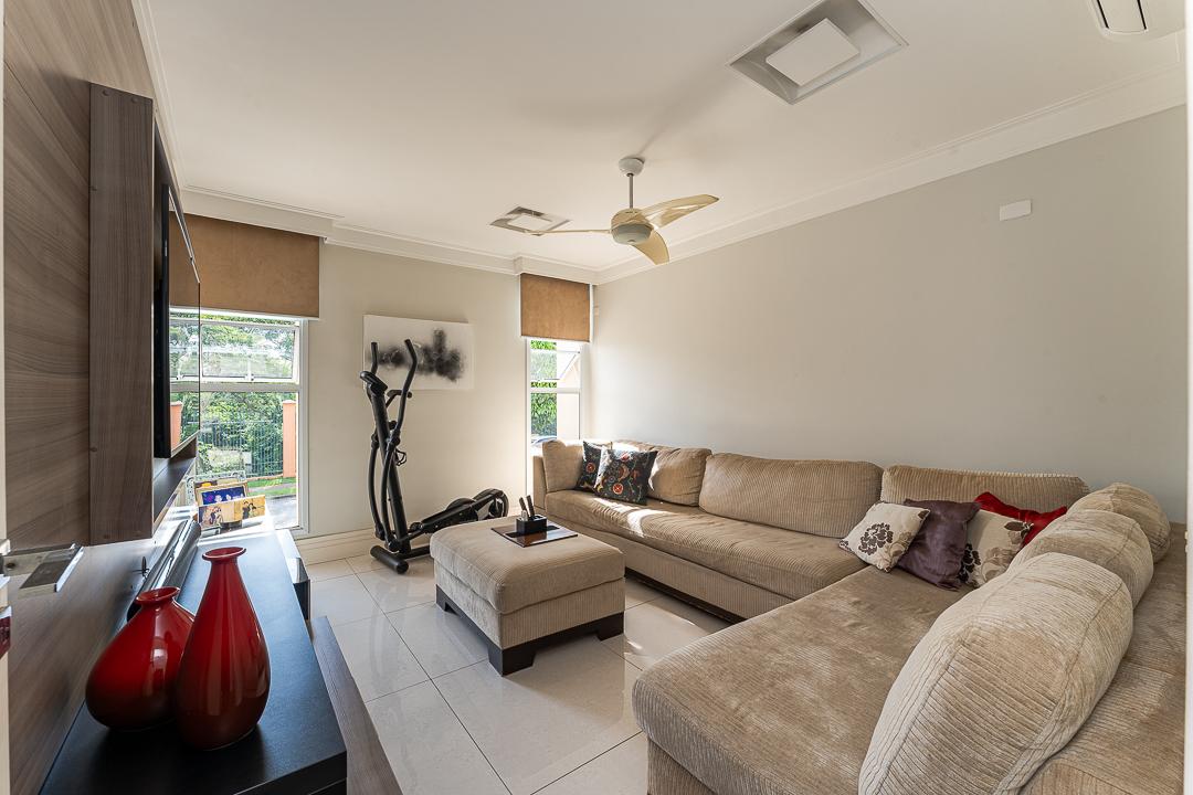 Cozinha e área gourmet casa à venda em Burle Marx, Alphaville, Santana de Parnaíba — 5 suítes, 441 m² — imagem 3 de 85