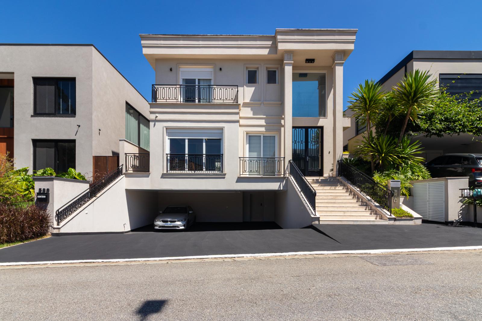 Fachada casa à venda em Villa Solaia , Alphaville, Barueri — 4 suítes, 420 m² — imagem 1 de 39