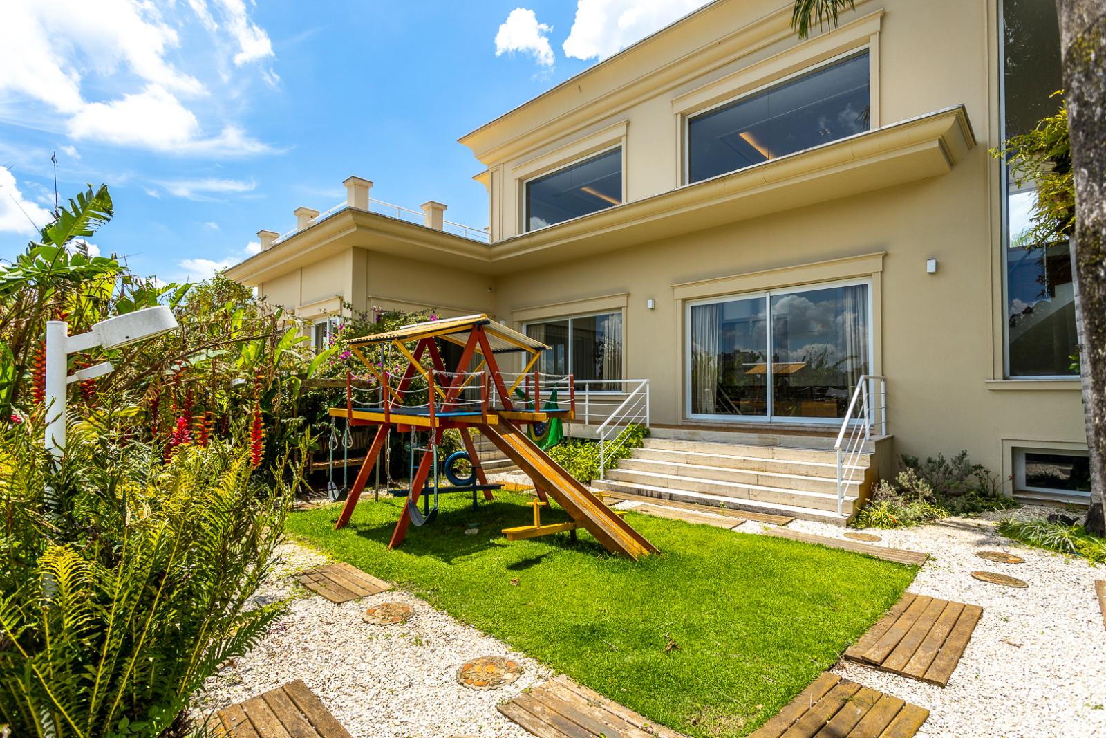 Suíte principal casa à venda em Villa Solaia , Alphaville, Barueri — 5 suítes, 1442 m² — imagem 4 de 41