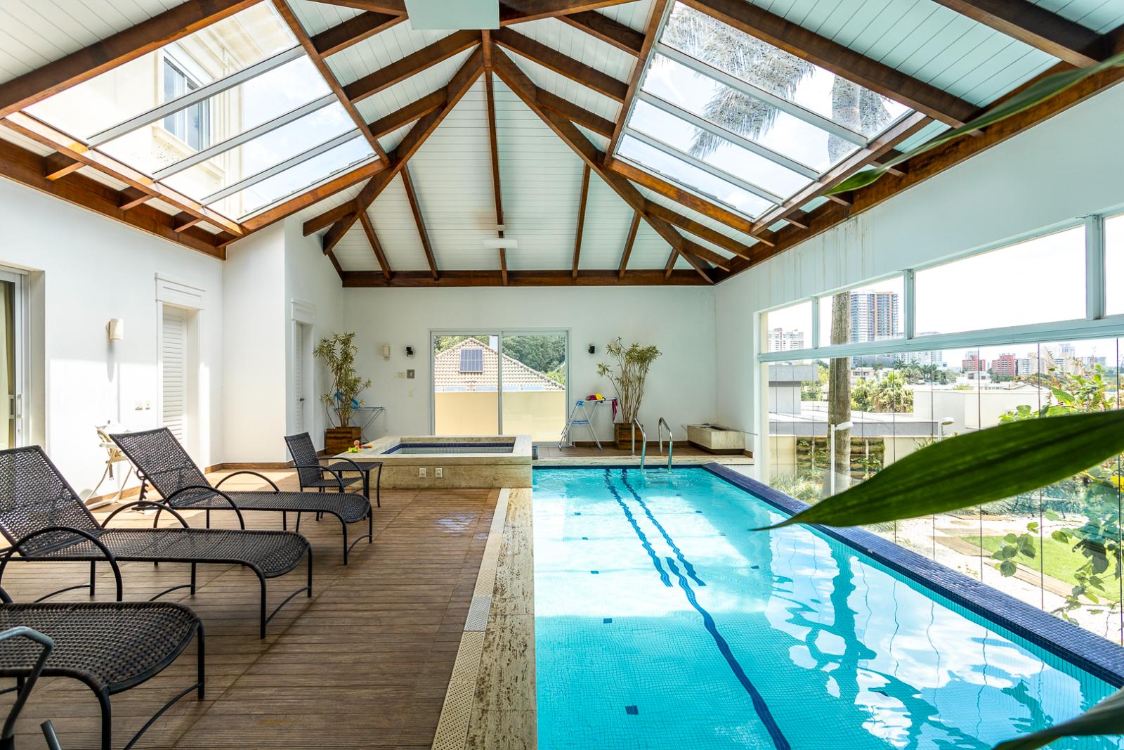 Área de convivência casa à venda em Villa Solaia , Alphaville, Barueri — 5 suítes, 1442 m² — imagem 6 de 41