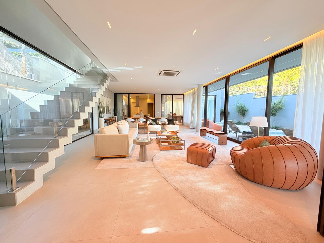 Piscina e área externa casa à venda em Villa Solaia , Alphaville, Barueri — 4 suítes, 569 m² — imagem 5 de 24