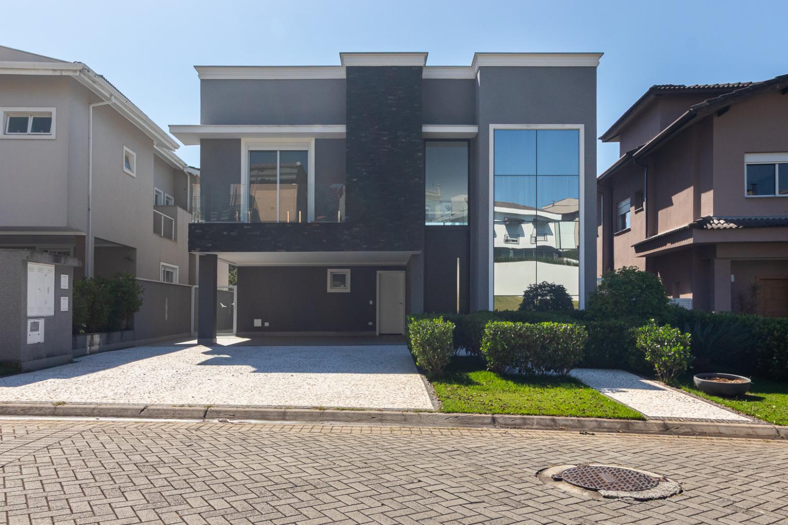 Sala de estar casa à venda em Tambore 11, Alphaville, Santana de Parnaíba — 4 suítes, 420 m² — imagem 2 de 39
