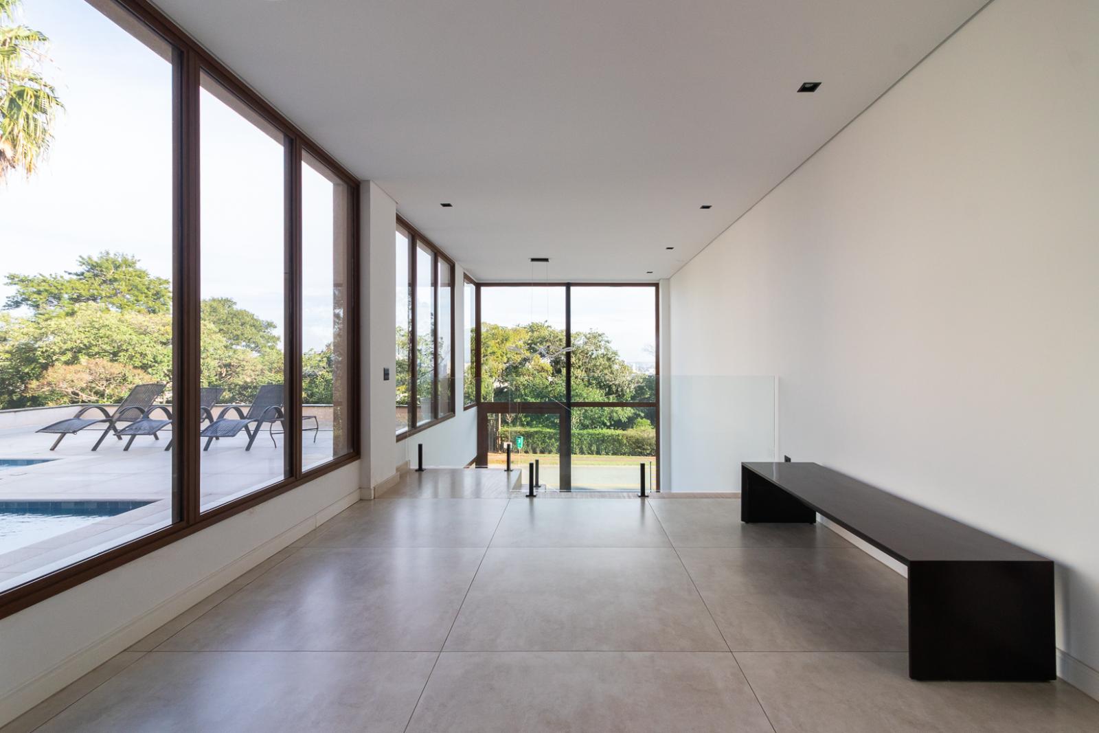 Suíte principal casa à venda em Residencial Tambore 10 , Alphaville, Santana de Parnaíba — 4 suítes, 525 m² — imagem 4 de 34