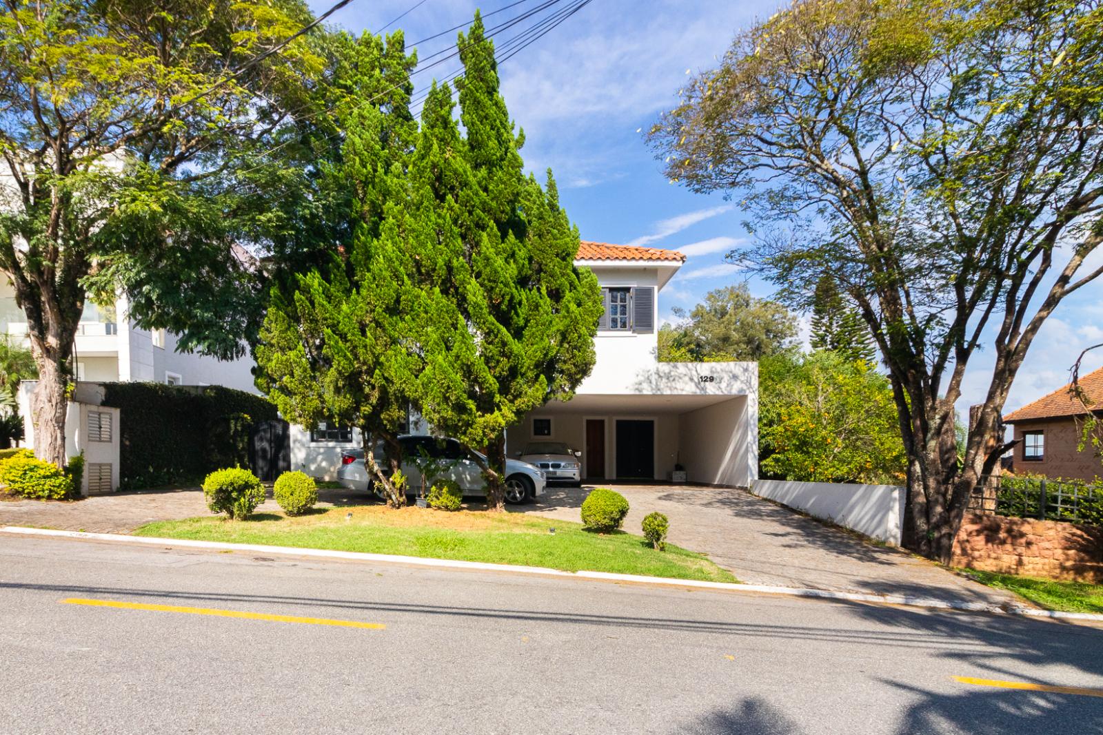 Cozinha e área gourmet casa à venda ou para alugar em Alphaville Residencial 0, Alphaville, Barueri — 4 suítes, 600 m² — imagem 3 de 41