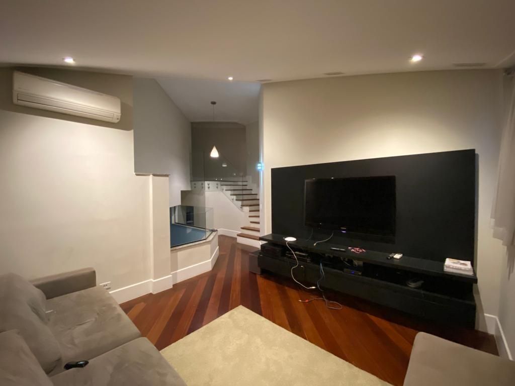 Piscina e área externa casa à venda ou para alugar em Alphaville Residencial 10, Alphaville, Santana de Parnaíba — 4 suítes, 798 m² — imagem 5 de 13