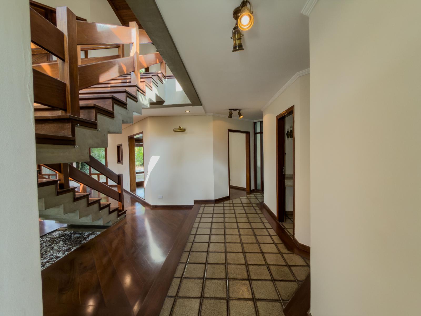 Piscina e área externa casa à venda ou para alugar — 3 suítes, 720 m² — imagem 5 de 52