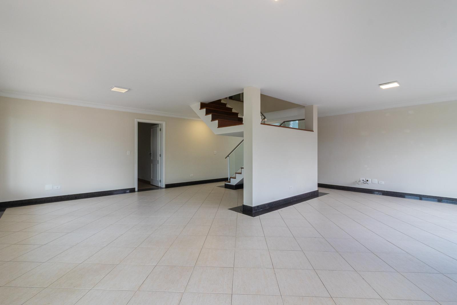 Suíte principal casa à venda ou para alugar em Morada dos Lagos, Alphaville, Barueri — 2 suítes, 580 m² — imagem 4 de 41