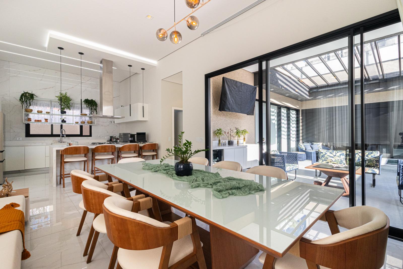 Área de convivência casa à venda em Genesis 1, Alphaville, Santana de Parnaíba — 3 suítes, 420 m² — imagem 6 de 27
