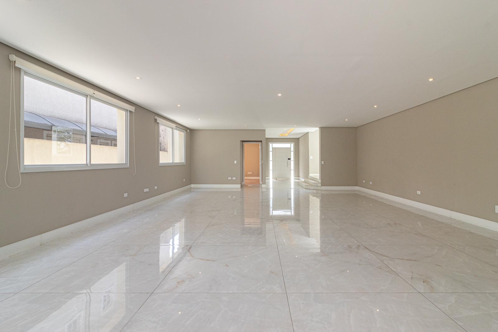 Piscina e área externa casa à venda em Alpha Conde II, Alphaville, Barueri — 4 suítes, 490 m² — imagem 5 de 36