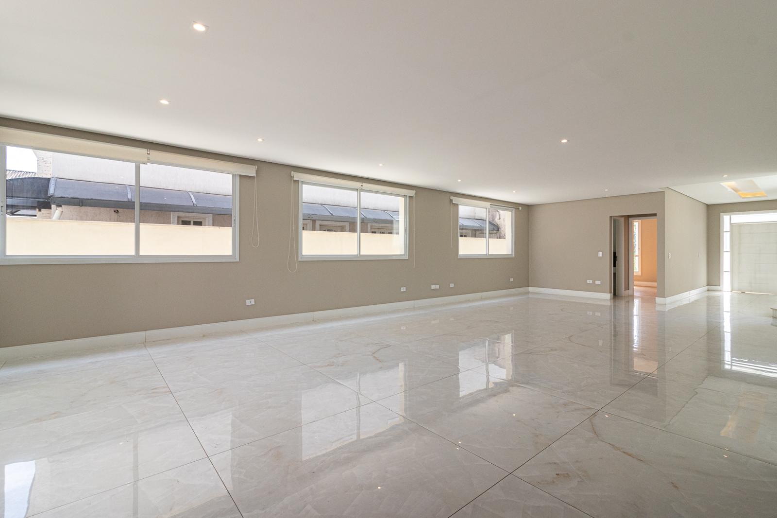 Área de convivência casa à venda em Alpha Conde II, Alphaville, Barueri — 4 suítes, 490 m² — imagem 6 de 36