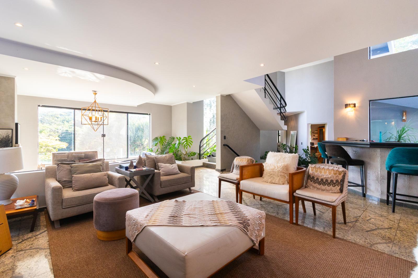 Área de convivência casa à venda em Alphaville Residencial 10, Alphaville, Santana de Parnaíba — 3 suítes, 570 m² — imagem 6 de 36
