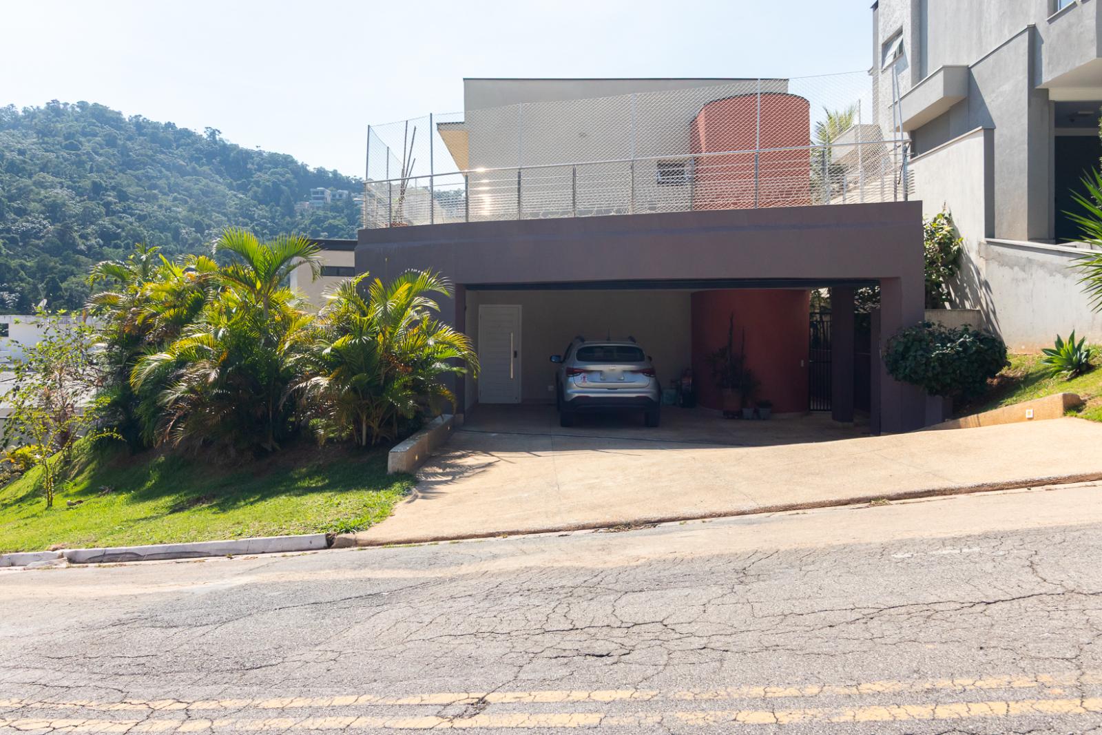 Fachada casa à venda em New Ville, Alphaville, Santana de Parnaíba — 1 suíte, 390 m² — imagem 1 de 52
