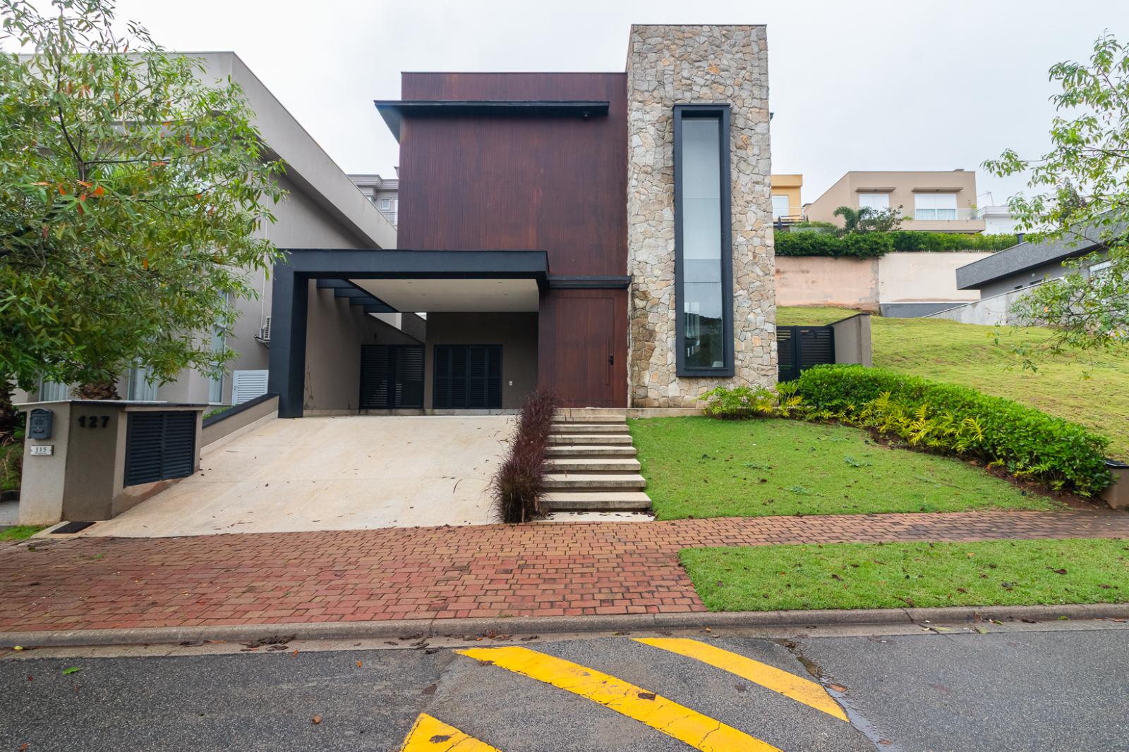 Fachada casa à venda em Genesis 1, Alphaville, Santana de Parnaíba — 4 suítes, 420 m² — imagem 1 de 41