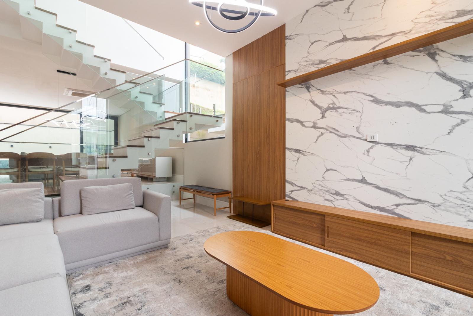 Sala de estar casa à venda em Genesis 1, Alphaville, Santana de Parnaíba — 4 suítes, 420 m² — imagem 2 de 41