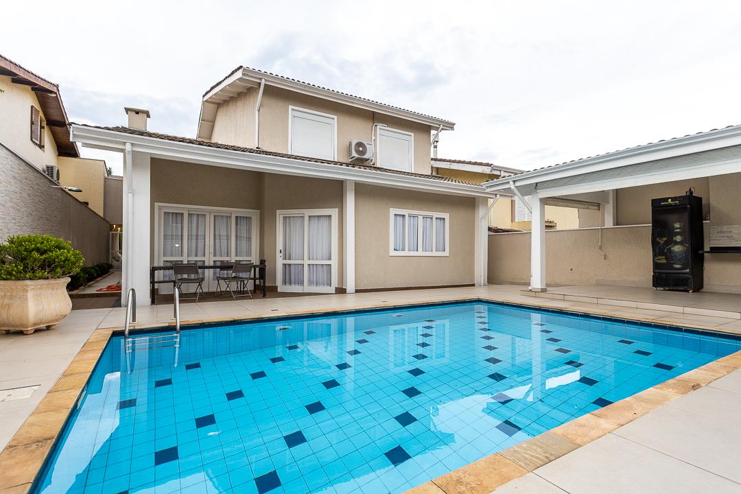 Cozinha e área gourmet casa à venda em Alphaville Residencial 11, Alphaville, Santana de Parnaíba — 3 suítes, 360 m² — imagem 3 de 29