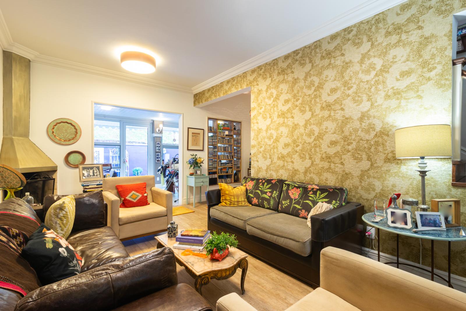 Sala de estar casa à venda em Scenic, Alphaville, Santana de Parnaíba — 1 suíte, 367 m² — imagem 2 de 28