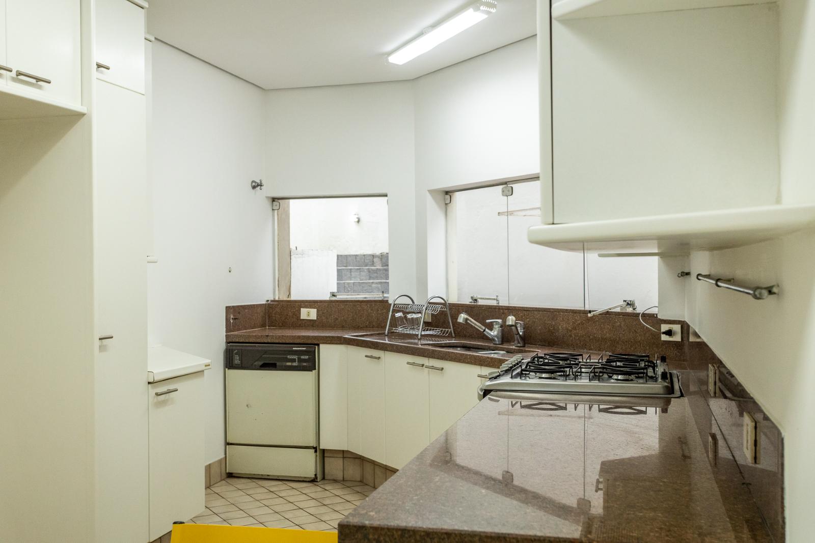 Suíte principal casa à venda em Tambore 3, Alphaville, Santana de Parnaíba — 4 suítes, 900 m² — imagem 4 de 54