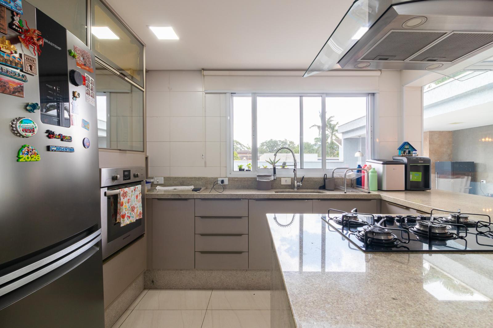Área de convivência casa à venda em Alphaville Residencial 6, Alphaville, Santana de Parnaíba — 3 suítes, 317 m² — imagem 6 de 44