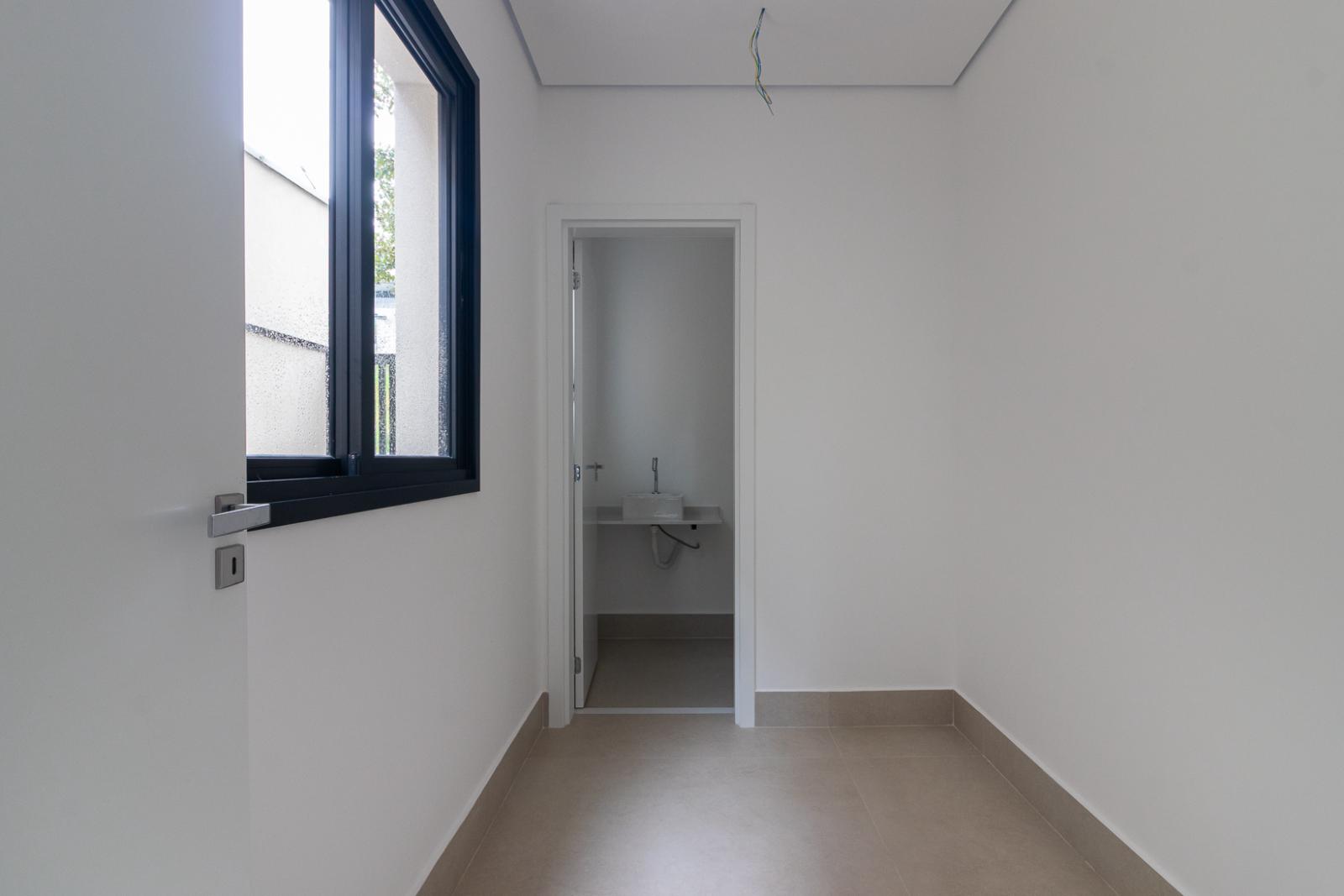 Área de convivência casa à venda em Genesis 2, Alphaville, Santana de Parnaíba — 4 suítes, 453 m² — imagem 6 de 38