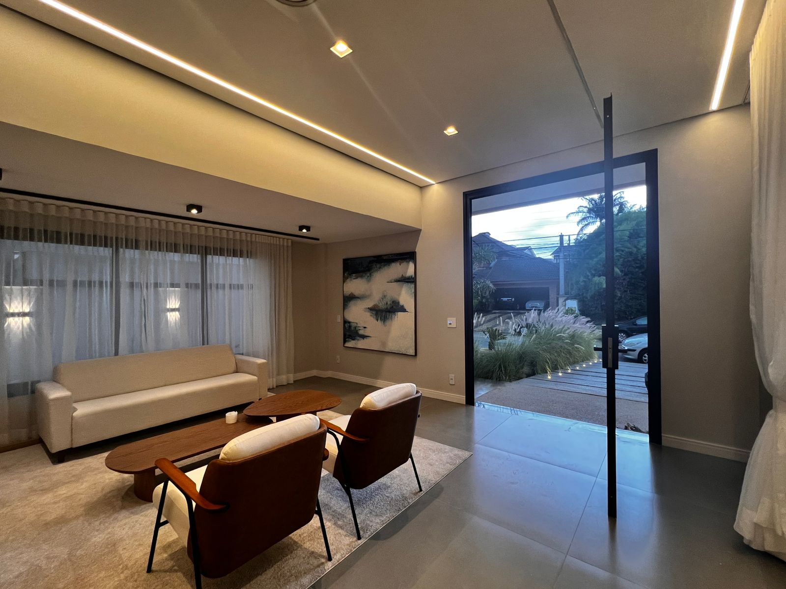 Sala de estar casa à venda em Alphaville Residencial 2, Alphaville, Santana de Parnaíba — 5 suítes, 560 m² — imagem 2 de 29