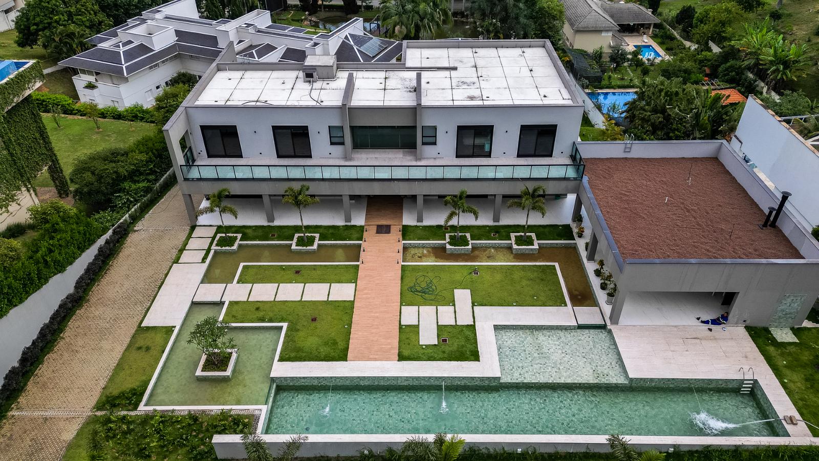 Sala de estar casa à venda em Residencial Tambore 1, Alphaville, Santana de Parnaíba — 4 suítes, 3527 m² — imagem 2 de 40