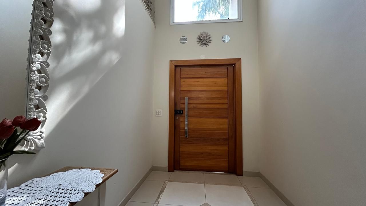 Sala de estar casa à venda em Alphaville Residencial 11, Alphaville, Santana de Parnaíba — 4 suítes, 560 m² — imagem 2 de 14