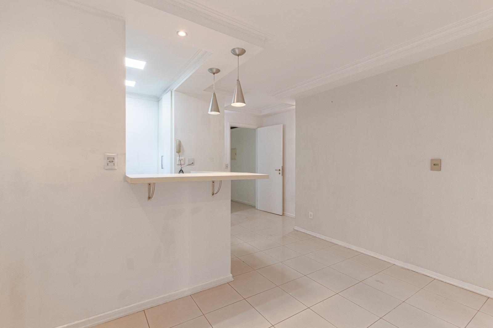 Cozinha e área gourmet casa à venda ou para alugar em Condomínio Master Residence Stay, Alphaville, Barueri — 2 dormitórios, 95 m² — imagem 3 de 17