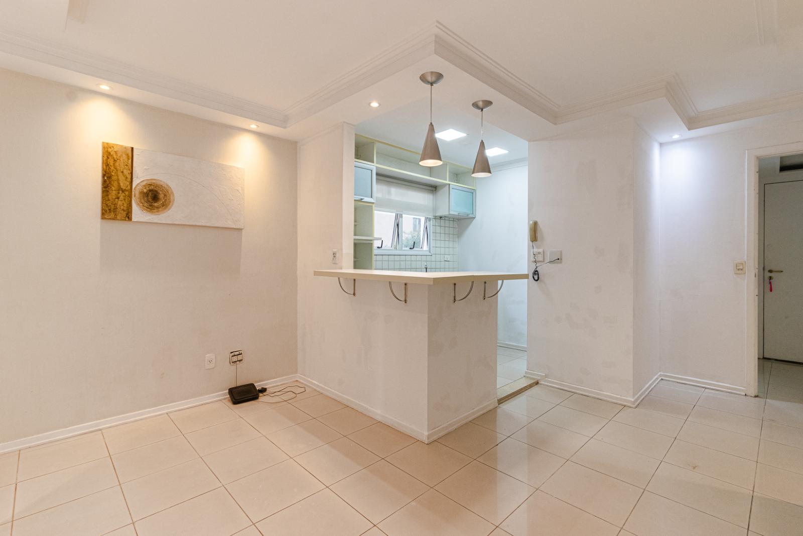Suíte principal casa à venda ou para alugar em Condomínio Master Residence Stay, Alphaville, Barueri — 2 dormitórios, 95 m² — imagem 4 de 17