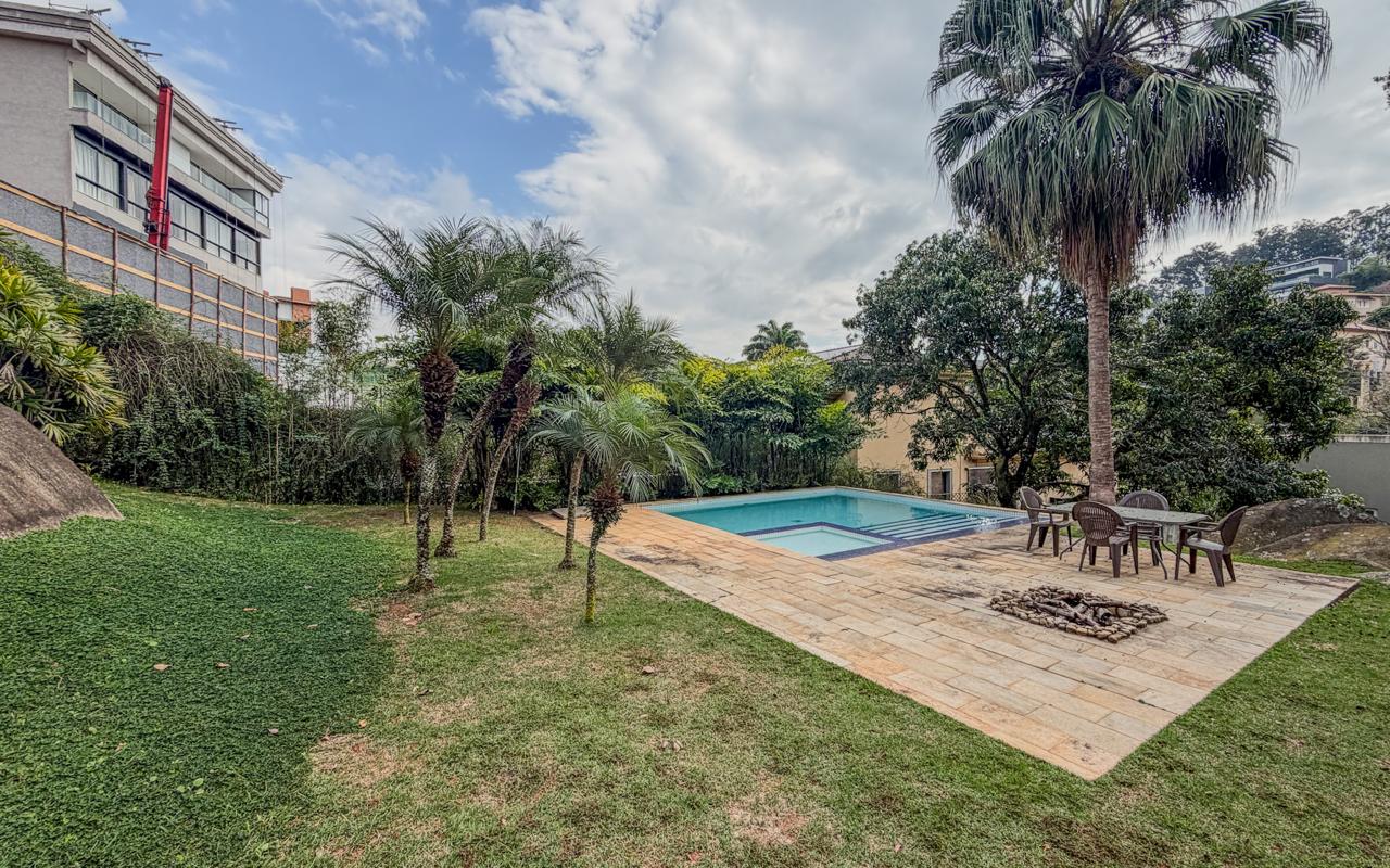 Cozinha e área gourmet casa à venda em Residencial Tambore 1, Alphaville, Santana de Parnaíba — 3 suítes, 1 m² — imagem 3 de 40