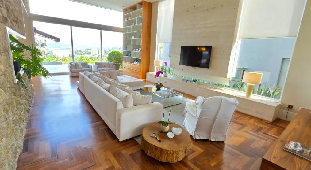 Cozinha e área gourmet casa à venda em Residencial Tambore 10 , Alphaville, Santana de Parnaíba — 4 suítes, 500 m² — imagem 3 de 16