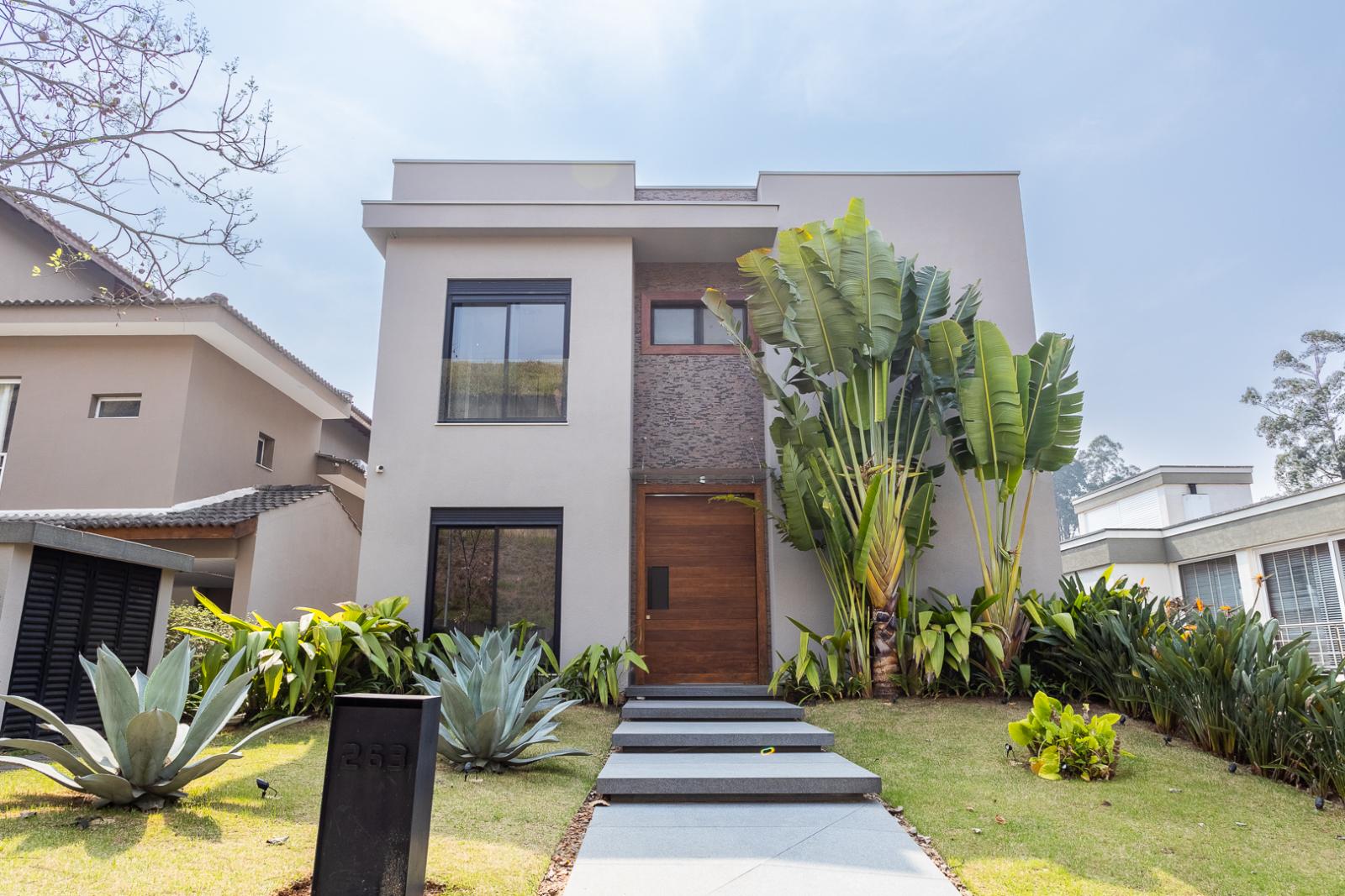 Fachada casa à venda ou para alugar em Villa Solaia , Alphaville, Barueri — 4 suítes, 620 m² — imagem 1 de 61