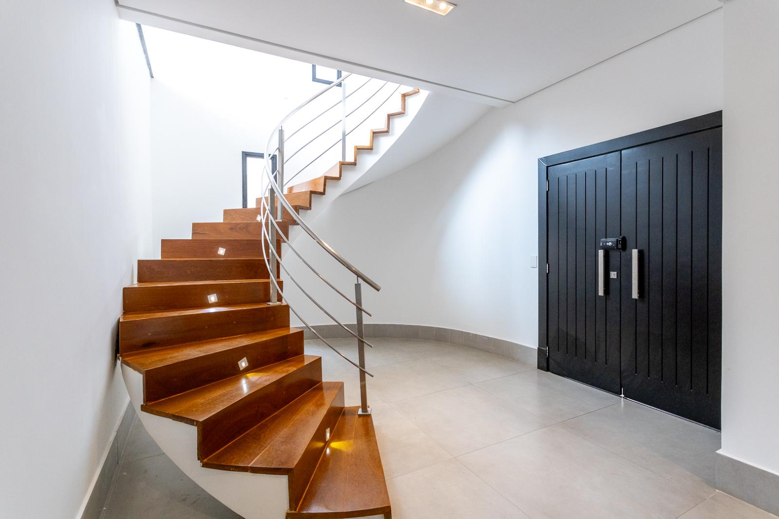 Suíte principal casa à venda ou para alugar em Villa Solaia , Alphaville, Barueri — 4 suítes, 620 m² — imagem 4 de 61