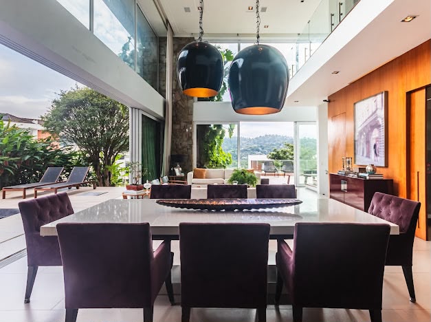 Cozinha e área gourmet casa para alugar em Itahye Residencial, Alphaville, Barueri — 4 suítes, 564 m² — imagem 3 de 16