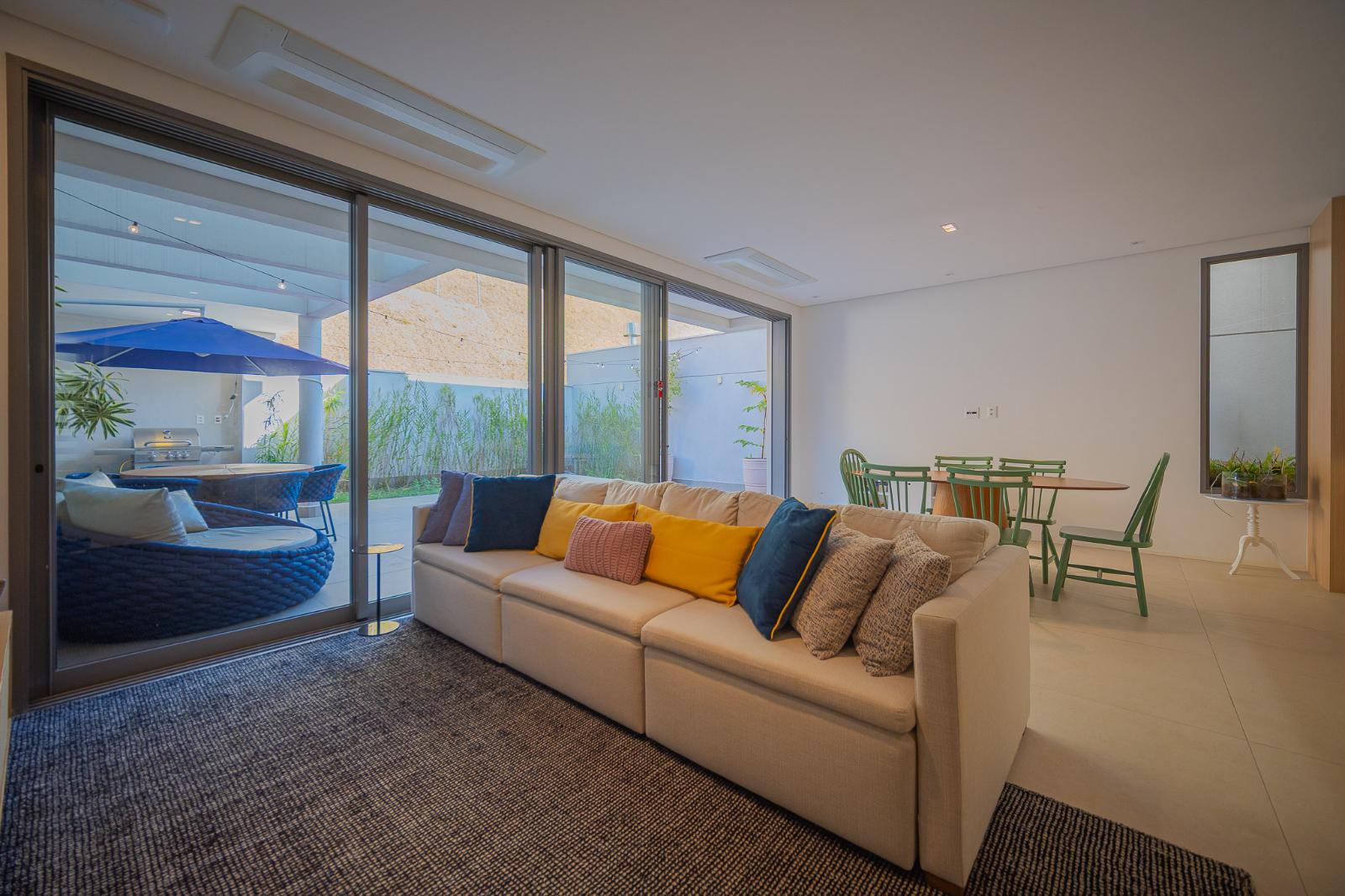 Piscina e área externa casa à venda em Condominio Origem, Alphaville, Santana de Parnaíba — 3 suítes, 295 m² — imagem 5 de 50