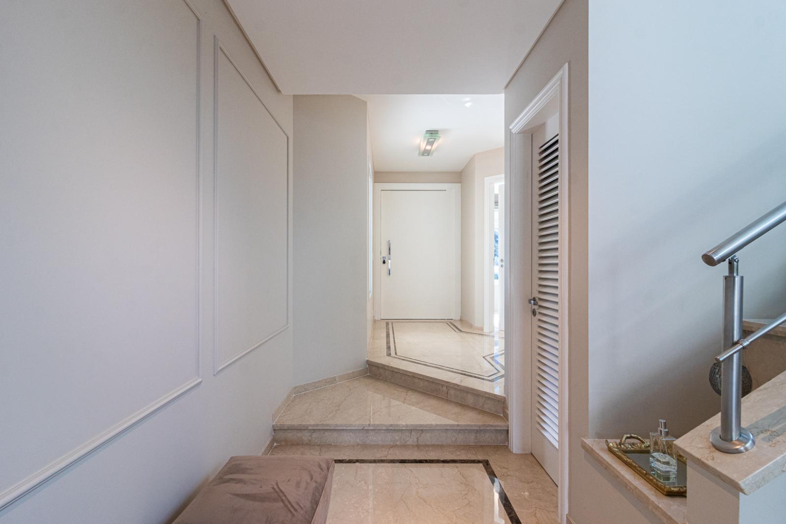Sala de estar casa à venda em Alphaville Residencial 11, Alphaville, Santana de Parnaíba — 4 suítes, 450 m² — imagem 2 de 43