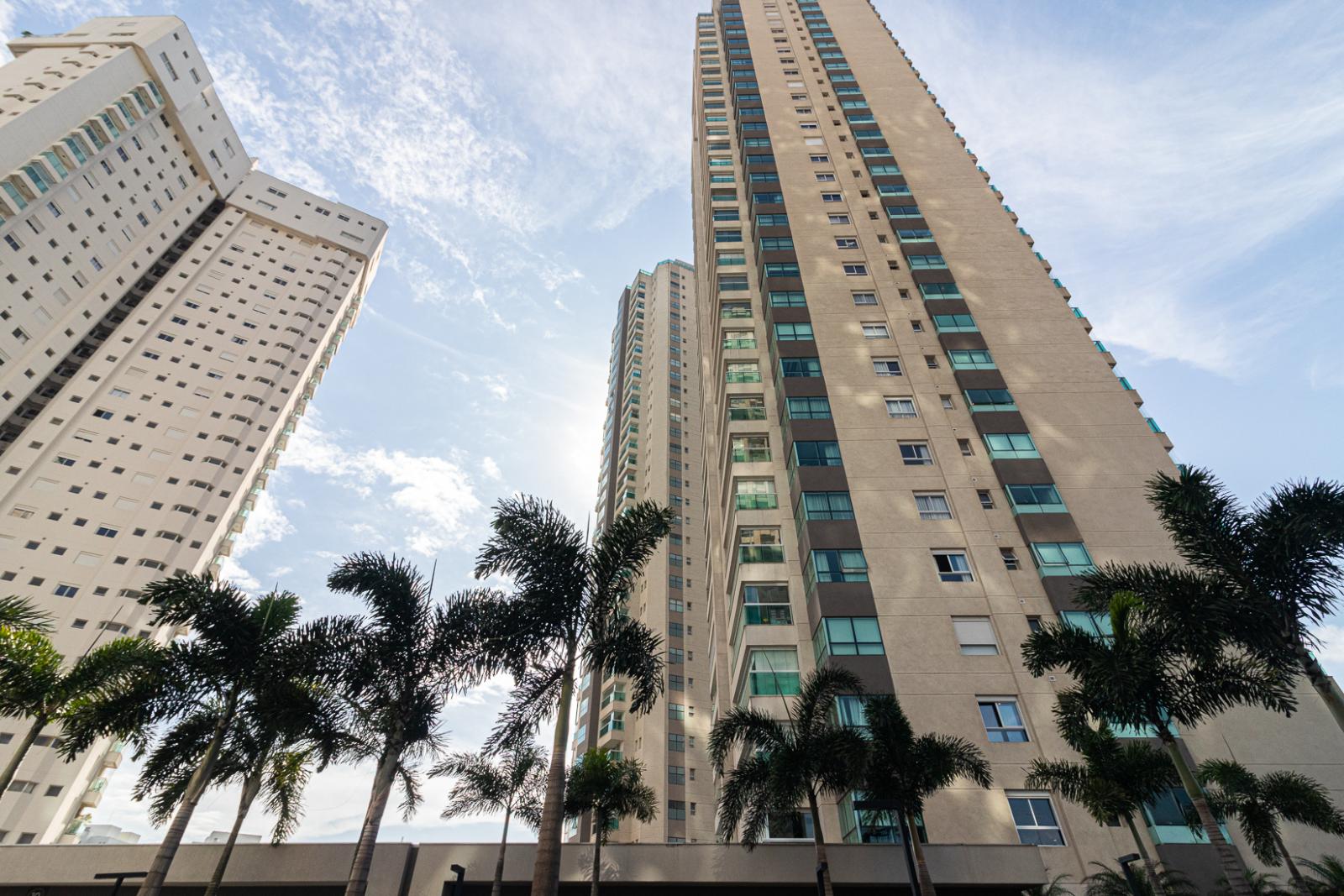 Sala de estar casa para alugar em The Lake Alphaville, Alphaville, Barueri — 3 suítes, 200 m² — imagem 2 de 27