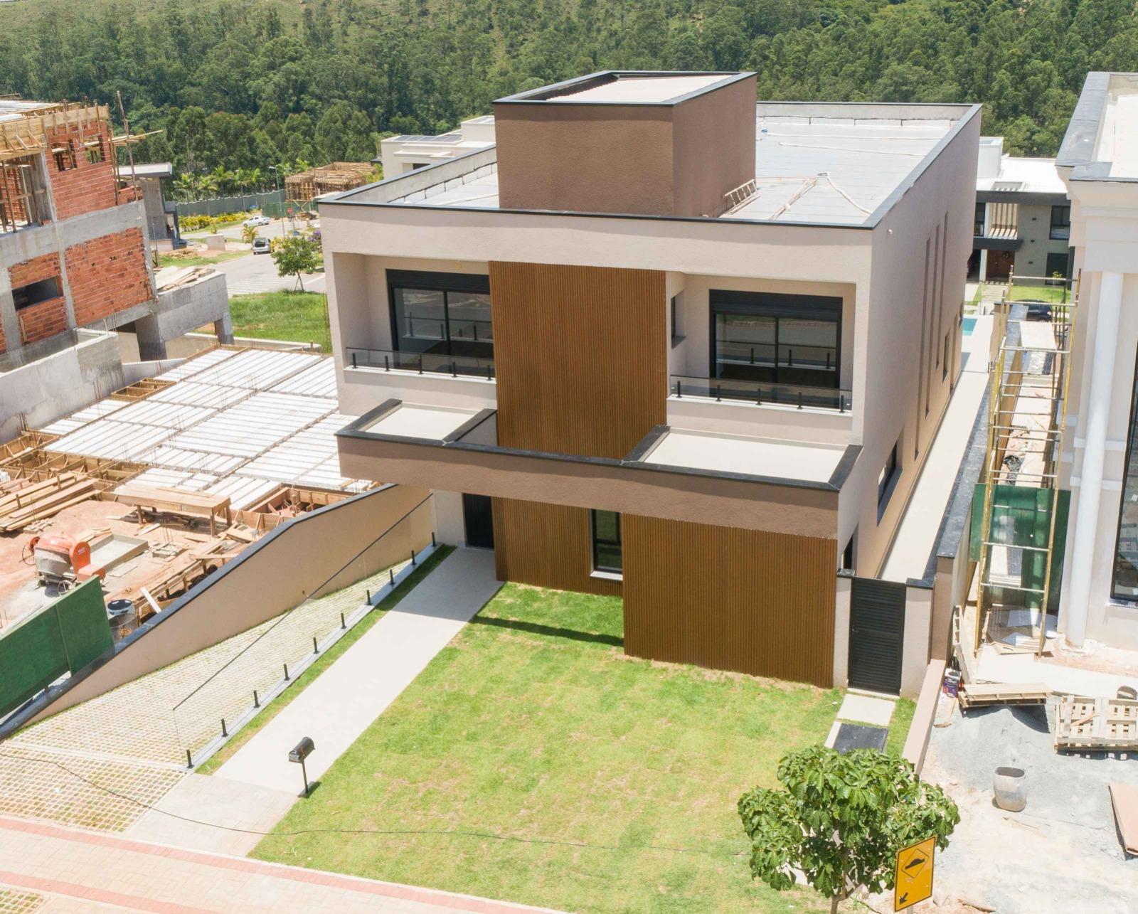 Suíte principal casa à venda em Itahye Residencial, Alphaville, Barueri — 5 suítes, 420 m² — imagem 4 de 25